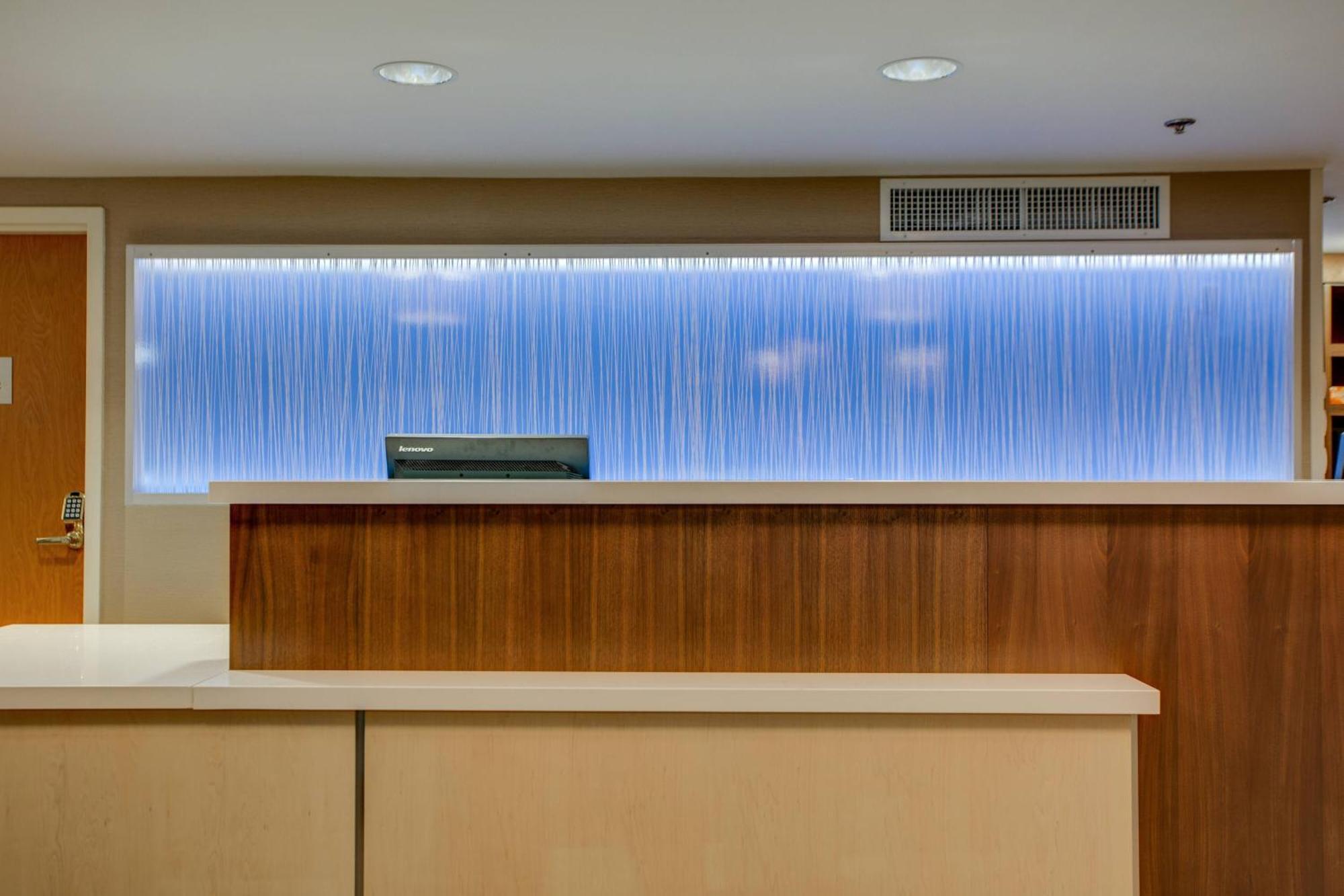 Fairfield Inn Portsmouth Seacoast Exterior foto